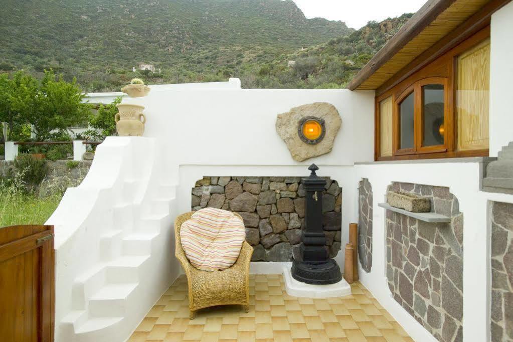 B&B Da Luca Panarea Exterior photo